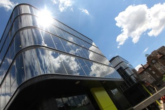 Façade de l'Institut du Cerveau