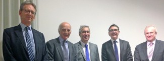 Le Pr. Alexis Brice, Directeur Général de l’Institut du Cerveau – ICM, le Pr. Gérard Saillant, Président de l’Institut du Cerveau – ICM, Thierry Sévoumians, Directeur Général La Française AM Partenaires, Jean-Jacques Olivié, Président d’Euryale Asset Management et Jean Dautry, Président de l’Association Espoir Alzheimer © Céline Amet